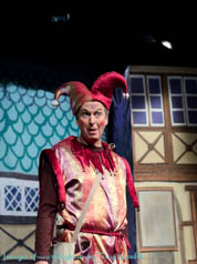 SnowWhite_Act1_015